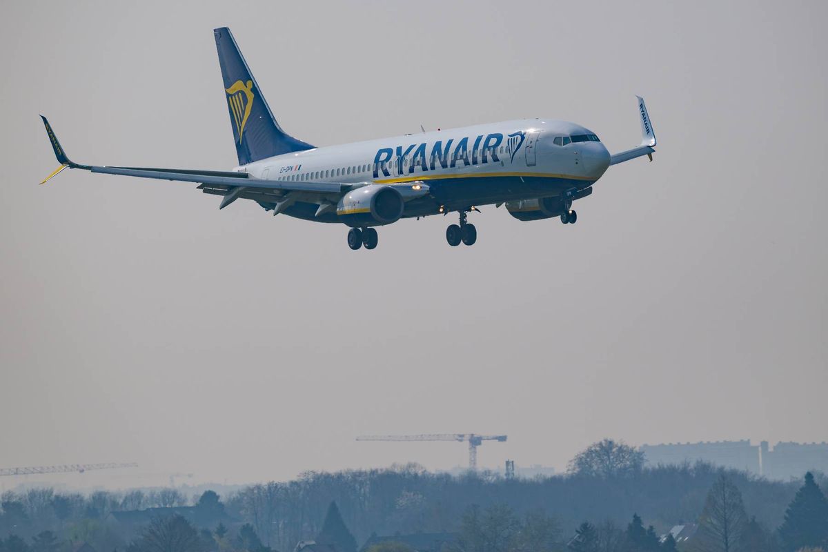 Ryanair staff bonus boost over for charging €75 for oversized baggage