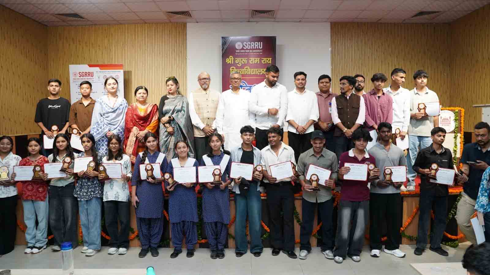 SGRR University honours 350 school toppers at Pratibha Samman Ceremony – Pioneer Edge | Uttarakhand News in English | Dehradun News Today| News Uttarakhand | Uttarakhand latest news