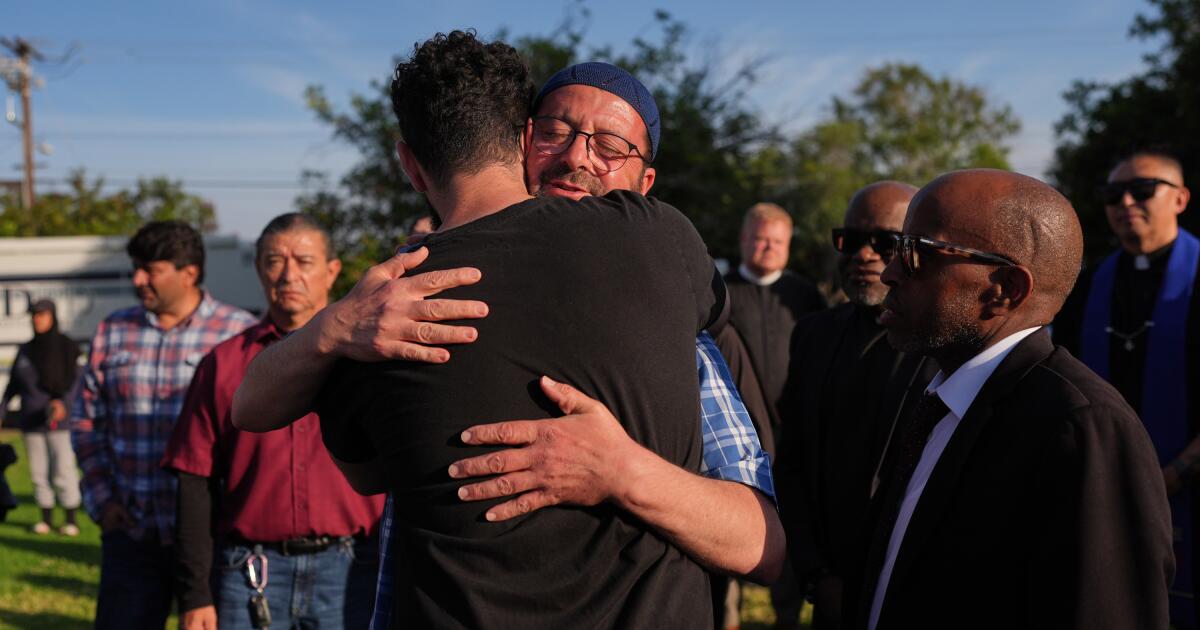 San Diego gunman was ‘idolizing Nazis and mass shooters,’ prompting gun removal from home in 2025