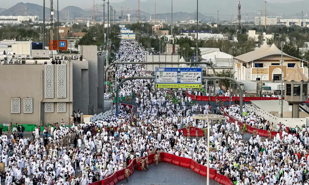 Saudi Arabia turns to drones to shield pilgrims from extreme heat