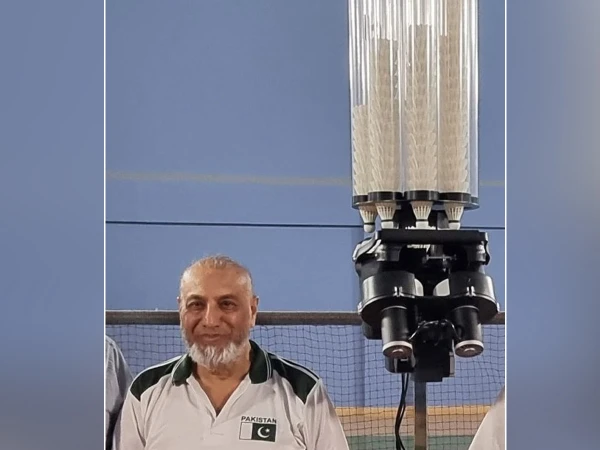 Shuttle feeding machine | Express News