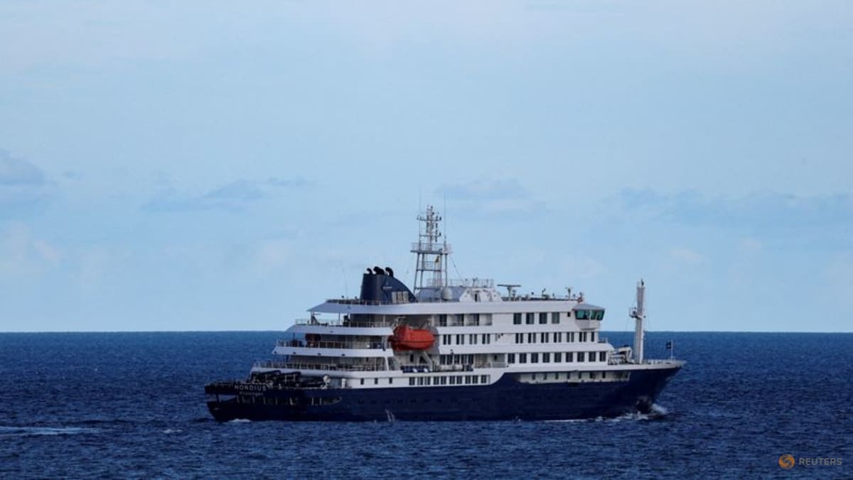 Six hantavirus cruise passengers head to Australia
