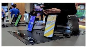 Smart Phones: बजट फोन से लेकर प्रीमियम डिवाइस तक हर जगह AI क