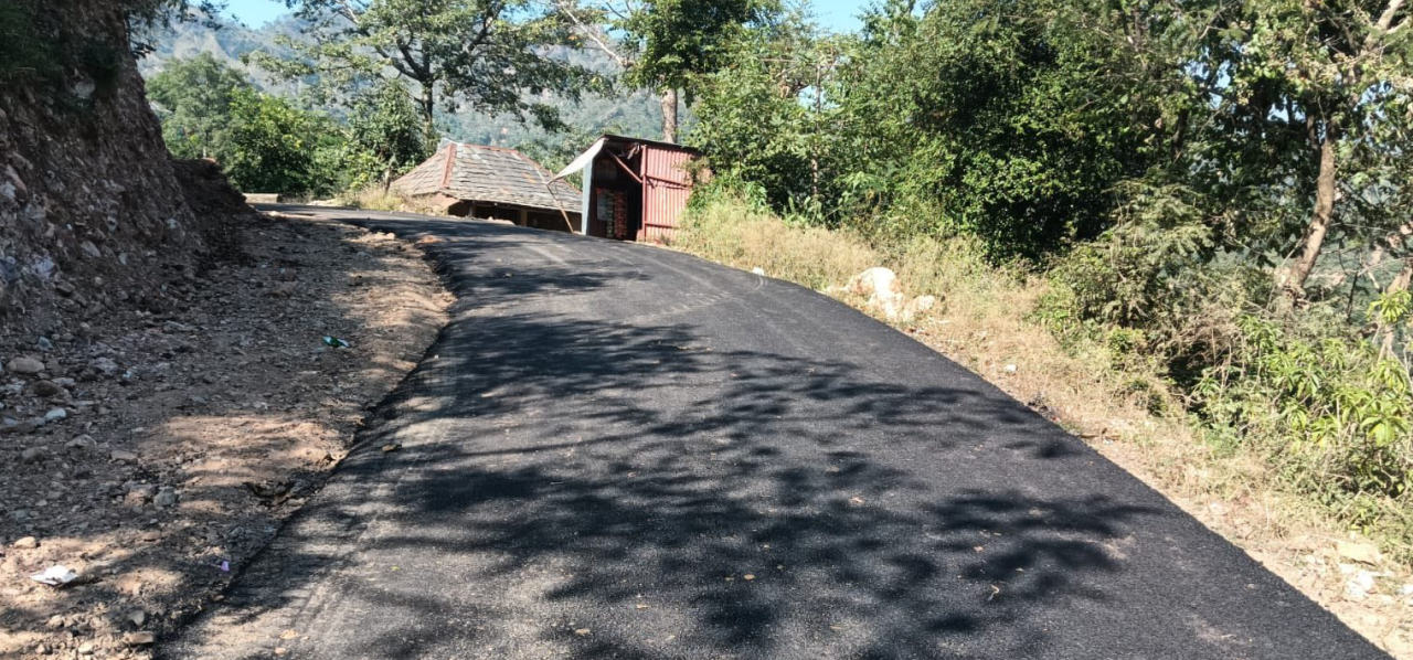 Soaring Bitumen Prices Stall Road Taring Work Across Himachal
