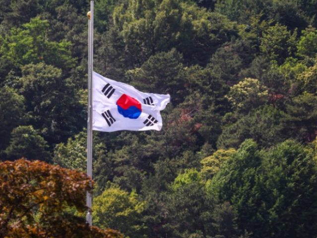 South Korea opposes Iran’s reported plan to charge Hormuz transit fees | The Express Tribune