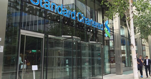 Standard Chartered boosts AI, trims jobs to raise profitability