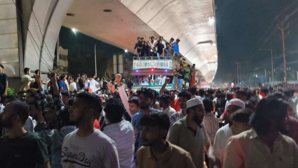 Tension at Mehdipatnam After Stone Pelting Over Suspected Cattle Transport Lorry