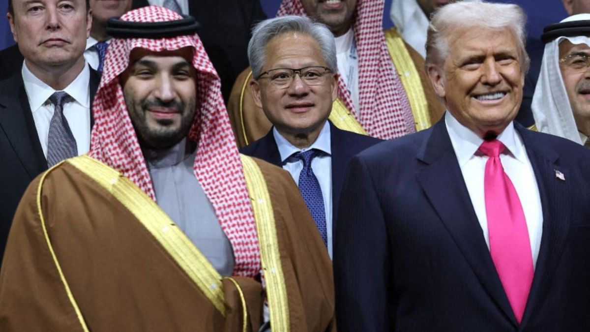 Trump Abruptly Ends ‘Project Freedom’ Over Saudi Base Access Dispute