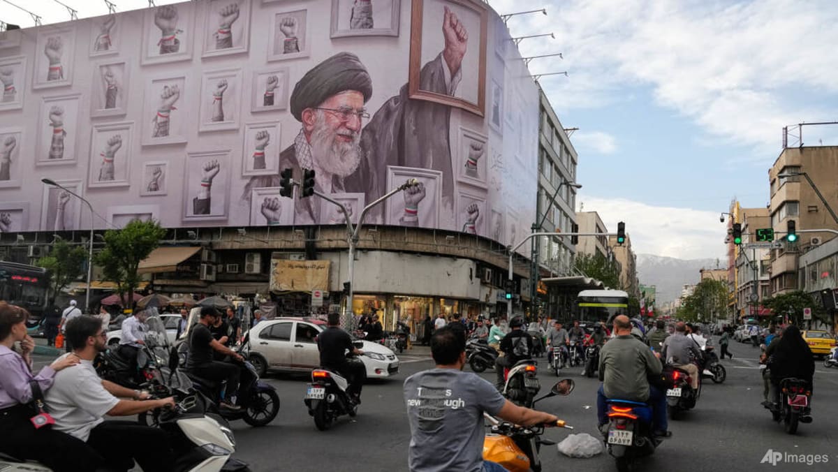 Trump says ceasefire is on ‘life support’ as Iran standoff deepens and strait remains closed