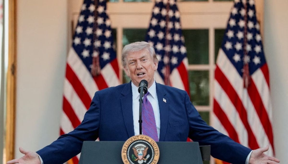 Trump signs order to combat illicit financial activity in the US financial system