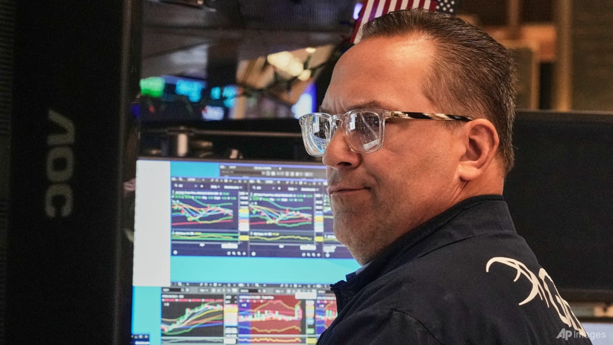 US stocks end volatile session higher as oil prices retreat