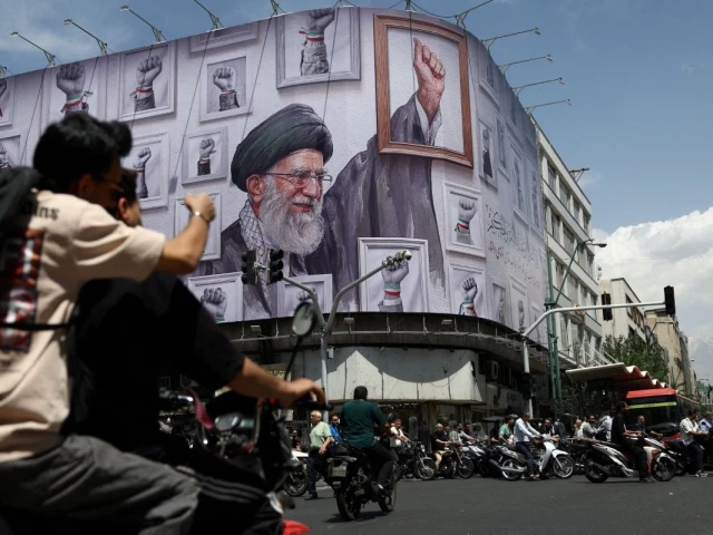 US, world awaits Iran response to latest deal offer | The Express Tribune