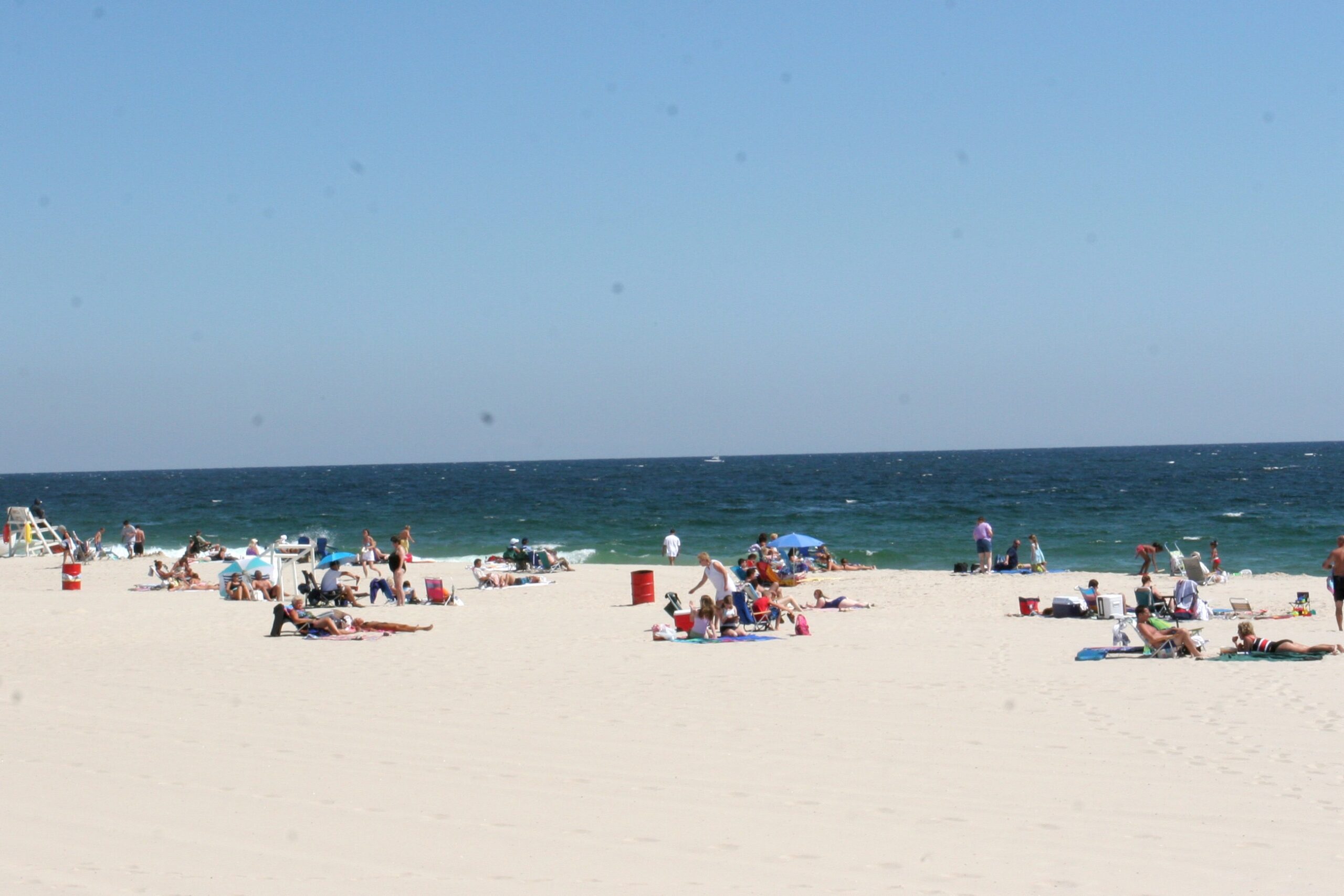 Unique phenomenon causing Jersey Shore beaches to resemble tropical waters