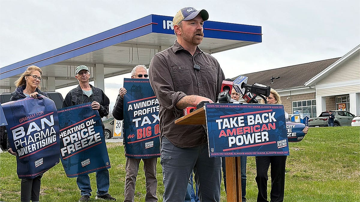 Vets torch Dem Senate hopeful who called Army ‘fat, lazy trash,’ mocked soldier shot four times