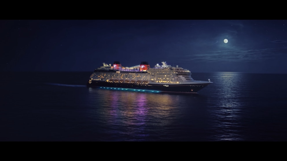 Video 1st look at ‘Midnight Magic’ on Disney Cruise Line