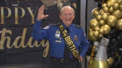 Video America Strong: Oldest TSA officer in the US 
