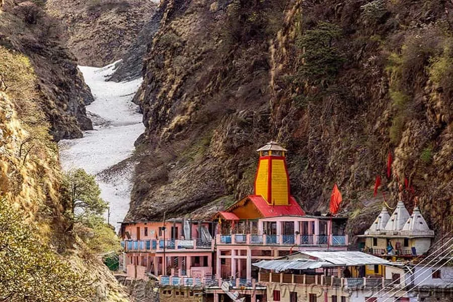 Yamunotri temple receives 3.25 lakh devotees in one month