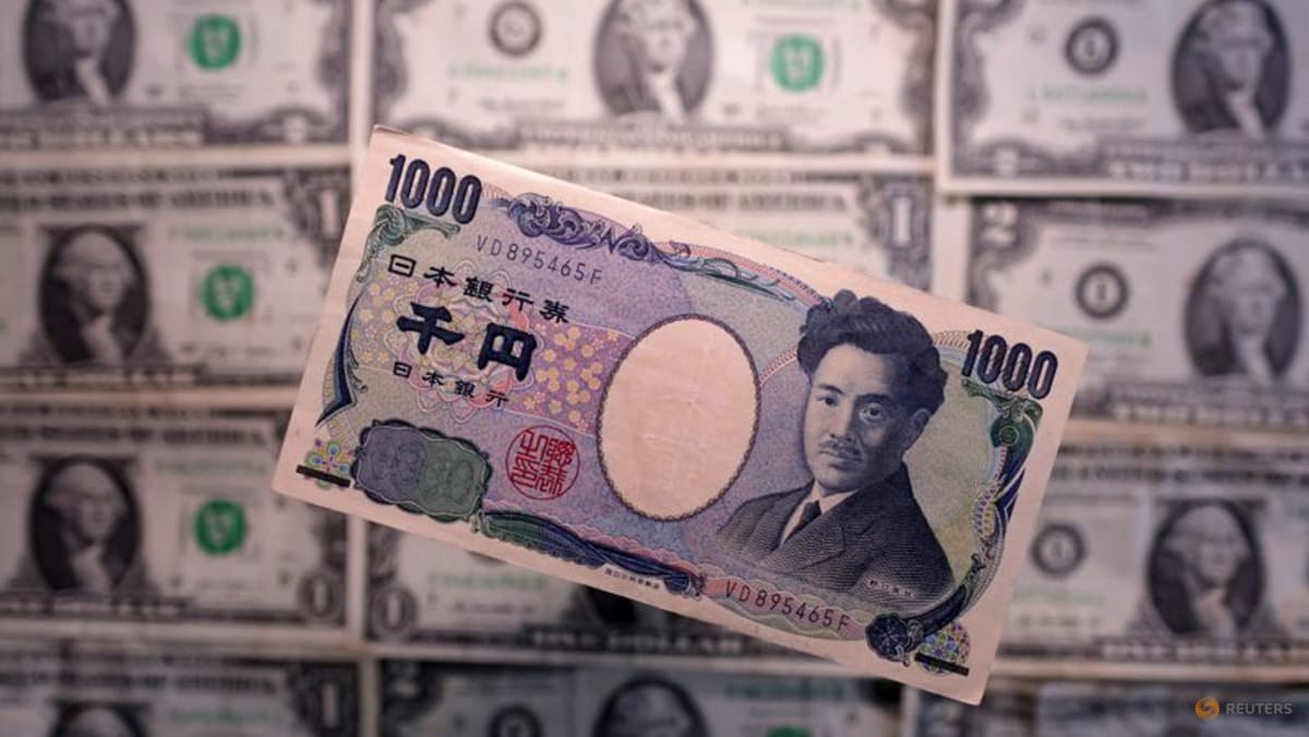 Yen hovers near intervention zone as traders assess Iran war outlook