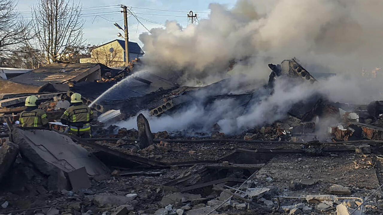 Zelenskyy hits out as Russia strikes kill five pre-truce – News Today | First with the news