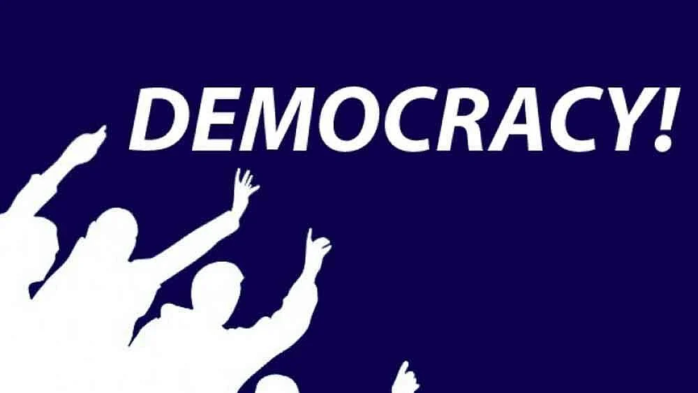 جمہوریت کی اُکھڑتی ہوئی اوپری سطح… ابھے شکلا