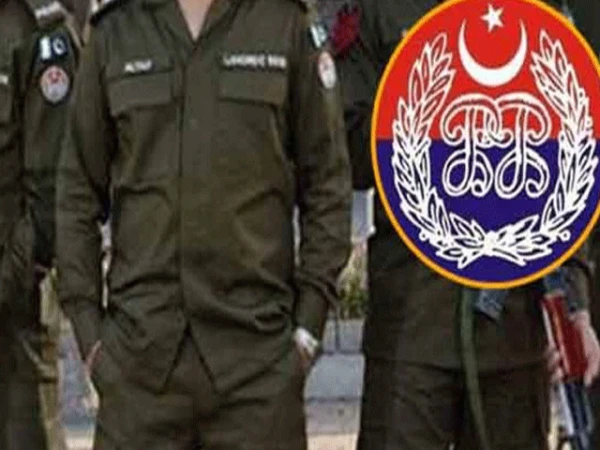 رحیم یارخان میں پولیس مقابلہ، ایک ڈاکو ہلاک، چھینی گئی موٹر سائیکلیں برآمد | Express News