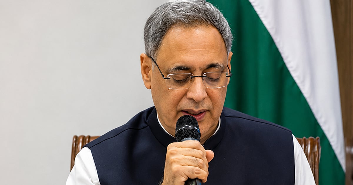 مغربی ایشیا بحران کے باوجود خلیجی ممالک سے پروازیں جاری، ہندوستانی سفارت خانے شہریوں کی مدد میں مصروف: وزارت خارجہ