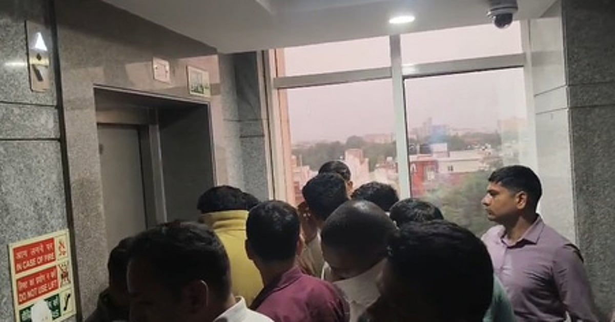 نیٹ پیپر لیک معاملہ: عدالت نے پانچ ملزمان کو سات روزہ سی بی آئی تحویل میں بھیجا