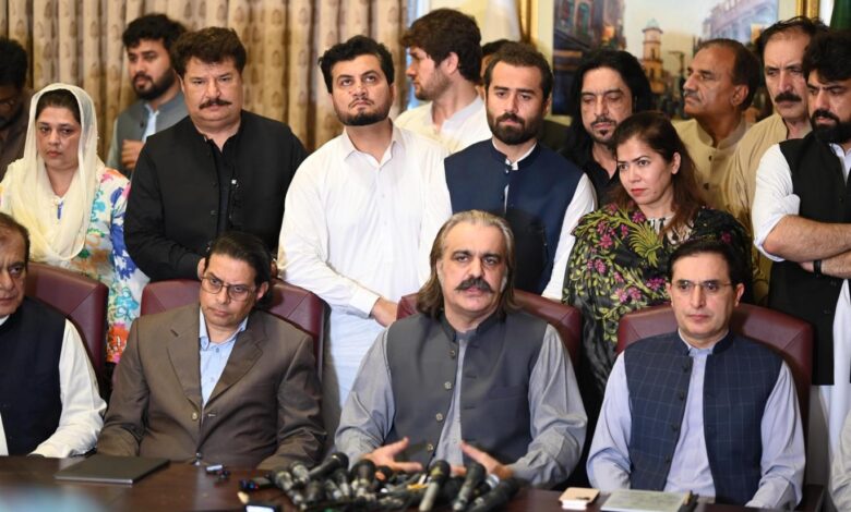 پاکستان تحریک انصاف  کےاہم رہنماء نے پارٹی چھوڑ دی – Daily Ausaf