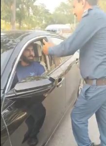 پاکستانی کرکٹر عرفان نیازی کو سیٹ بیلٹ نہ لگانے پر وارننگ دے کر چھوڑ دیا گیا – Daily Ausaf